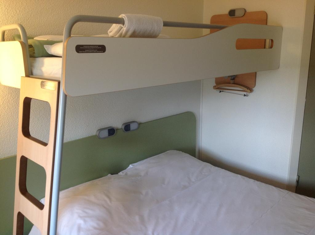 Ibis Budget Orgeval Стая снимка