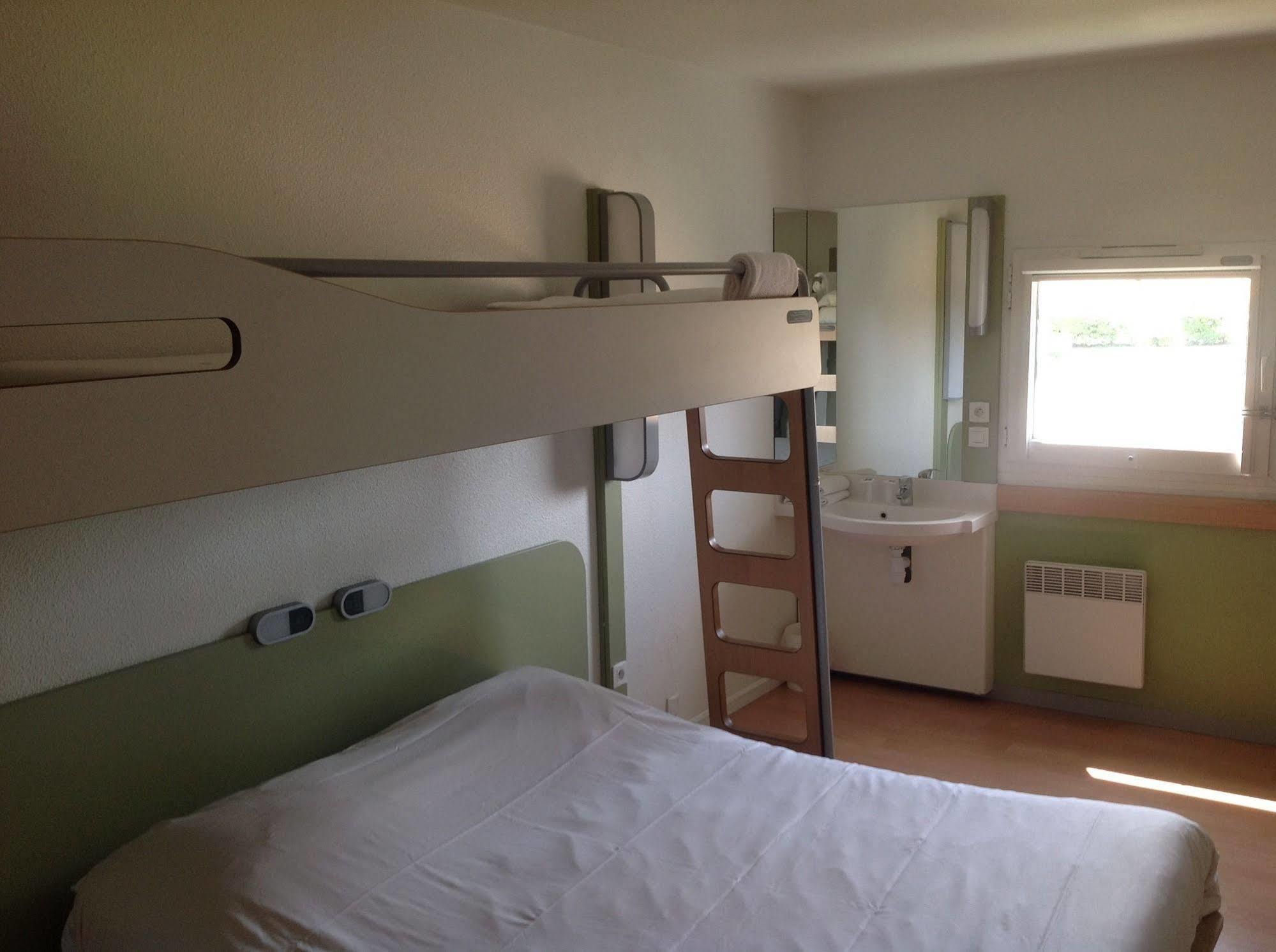 Ibis Budget Orgeval Екстериор снимка