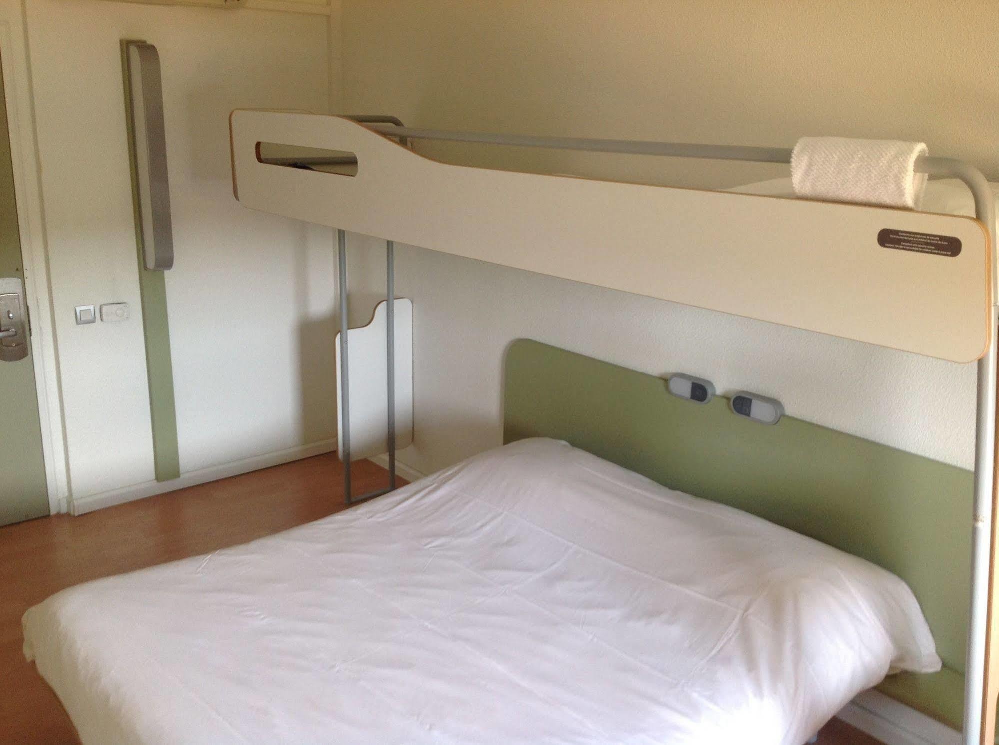 Ibis Budget Orgeval Екстериор снимка